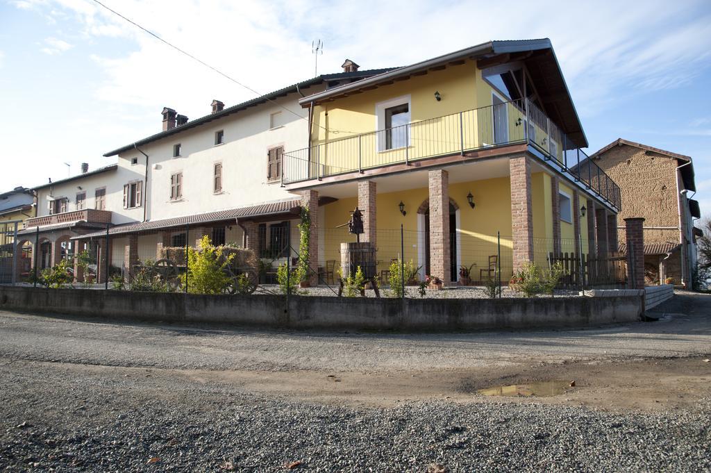 Agriturismo Il Vecchio Portico Francavilla Bisio エクステリア 写真